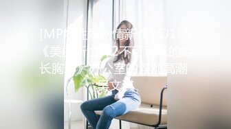 专找丶阿姨玩两小伙约两个熟女4P激战，双女一起摸屌调情，转战到床上骑乘抽插，扶屁股一起后入猛操