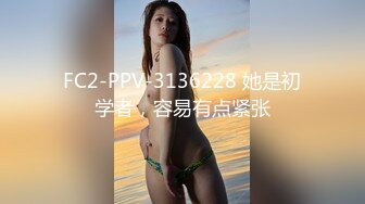 漂亮美女正和人打电话讲到一半被男友拉到房间操逼 发现在拍摄躲被窝里不出来了 想尽一切办法最终干了她