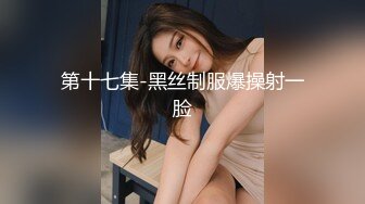 奶茶店女厕蓝纱裙银高跟大嘴美女,强劲的骚穴像潮喷一般人降不了