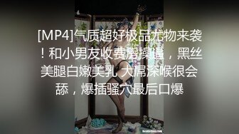 新流出家庭式公寓钟点房偷拍年轻小哥约炮带着小狗来幽会