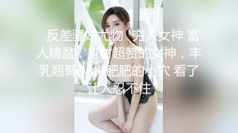 卖萌小美眉厕所自拍