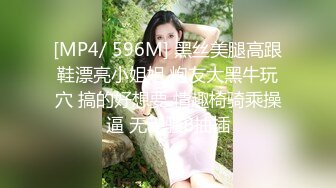 晚上喝点酒壮胆提前躲在学校女澡堂隔间里面偷拍前来洗澡的女学生,心提到嗓子眼了,生怕她们推我的门