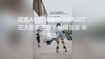 最新厕所TP二个高颜值漂亮小姐姐嘘嘘