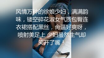 新来的少妇镜头前被狼友调教，全程露脸自己揉捏奶子自慰骚逼呻吟，叫声骚浪迷人伸着舌头要舔哥哥的大鸡巴